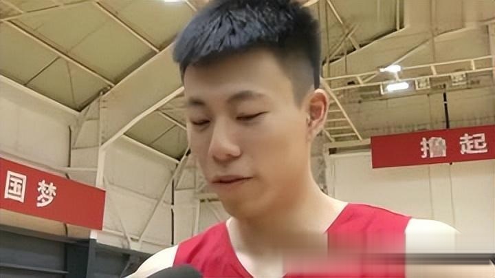 关于张镇麟陈旧性伤病复发离开国家队返回俱乐部康复的信息