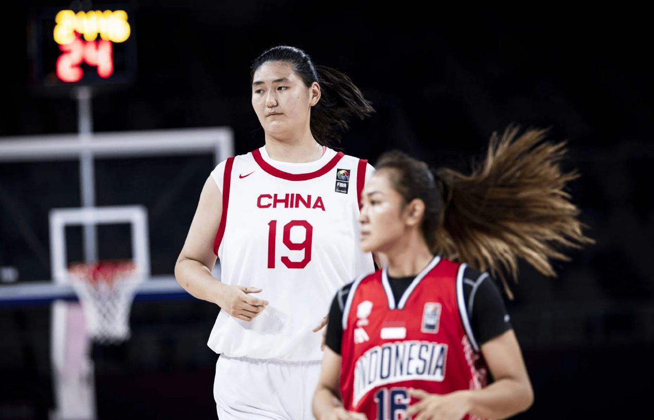中欧体育官网-关于亚洲杯-张子宇11分钟13分女篮狂胜印尼51分的信息