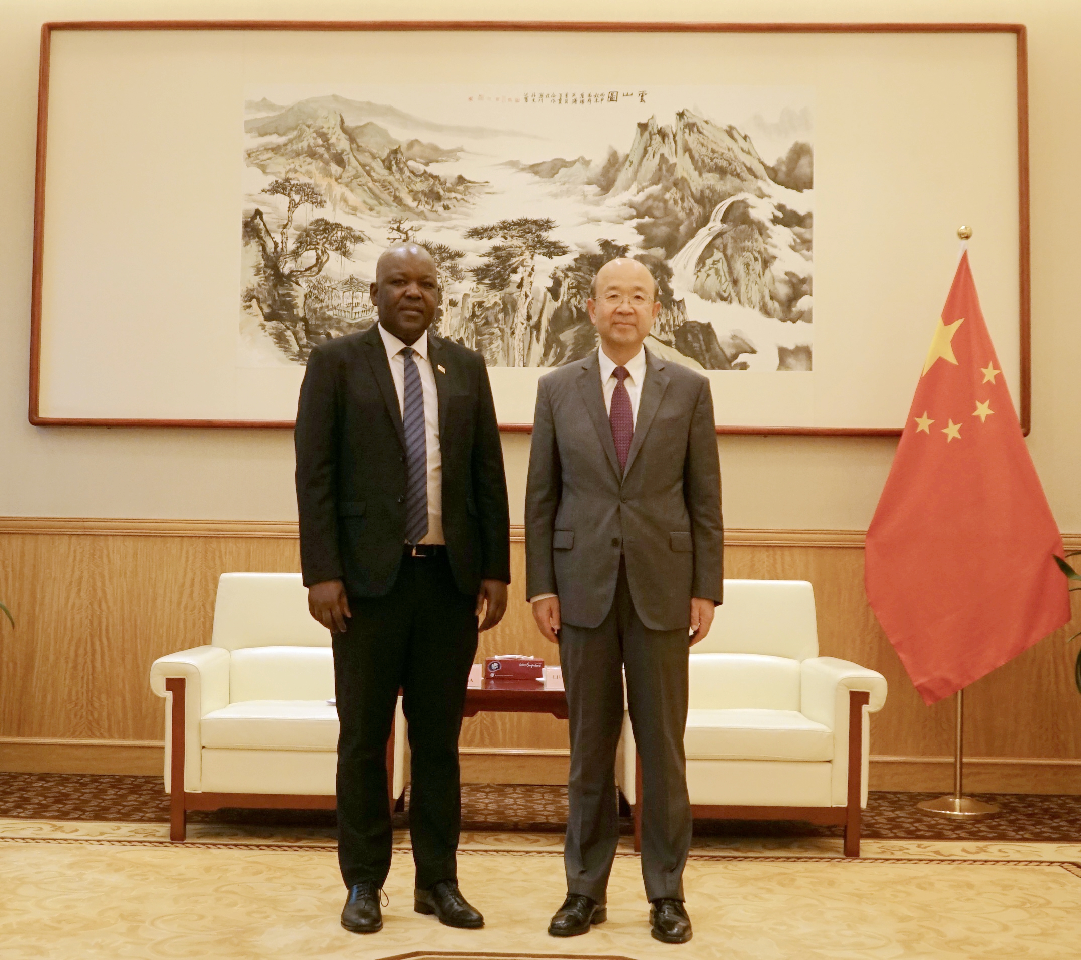 中欧体育官方下载-刚果民主共和国国家队准备迎战津巴布韦国家队